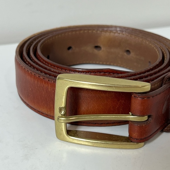 Allen Edmonds Made in USA 42W Classic Brown Leather Belt with Brass Buckle - Picture 3 of 11